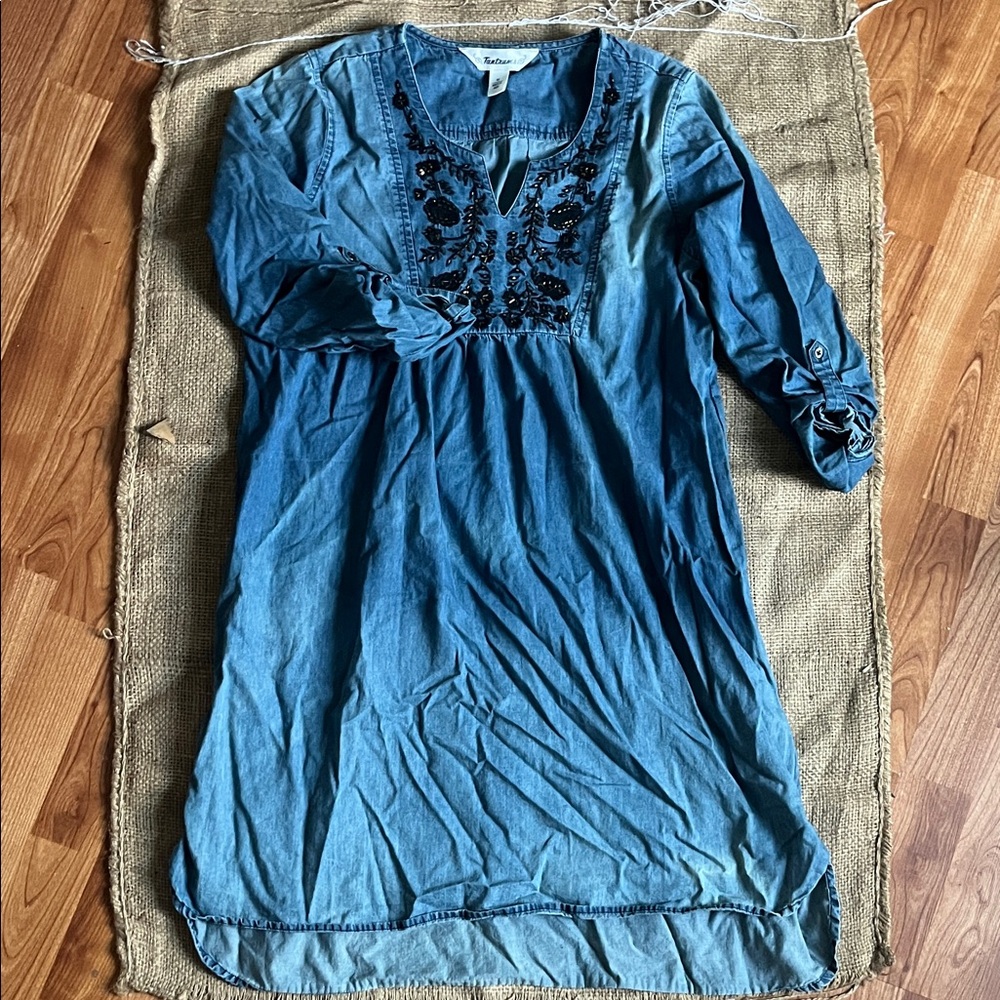 Boutique style lightweight jean popover dress with beaded application women’s M